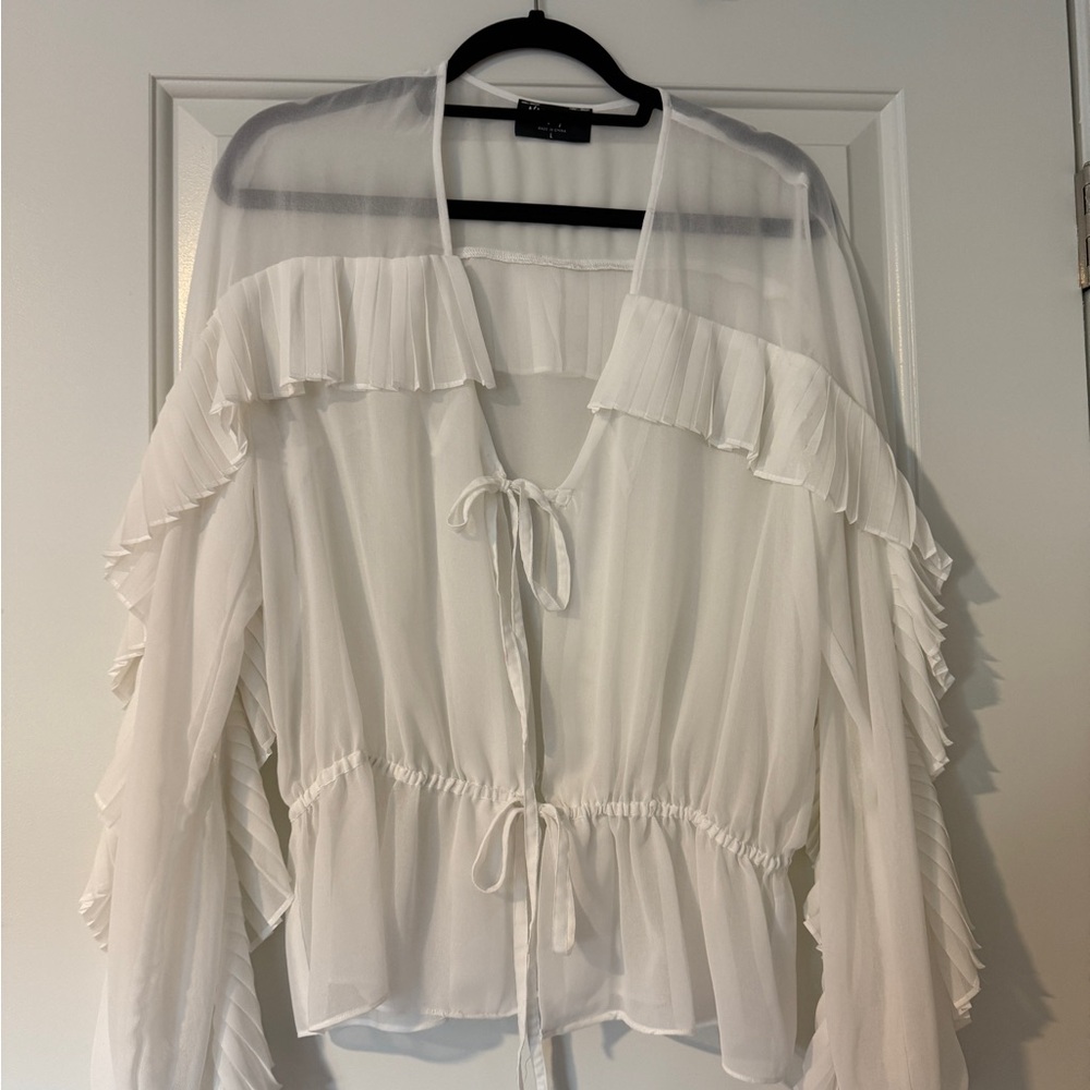 Elegant White Ruffled Women's Top